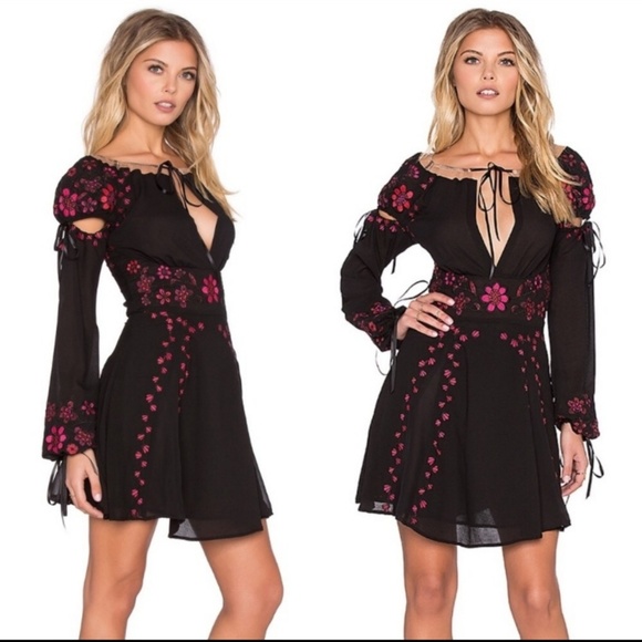 For Love And Lemons Dresses & Skirts - 🌺FOR LOVE & LEMONS NICCOLA DRESS